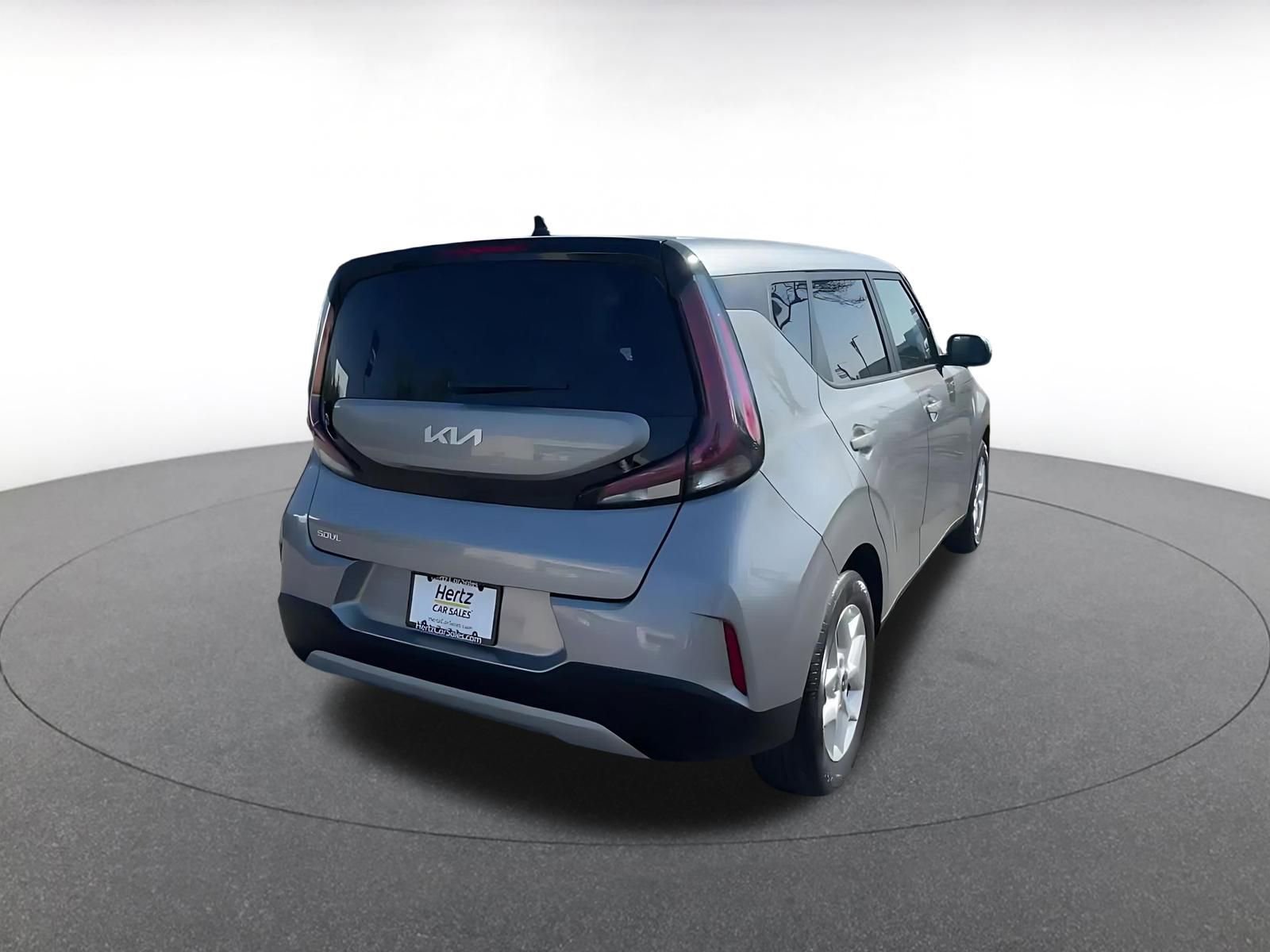 Used 2025 Kia Soul LX w/ LX Technology Package image 14