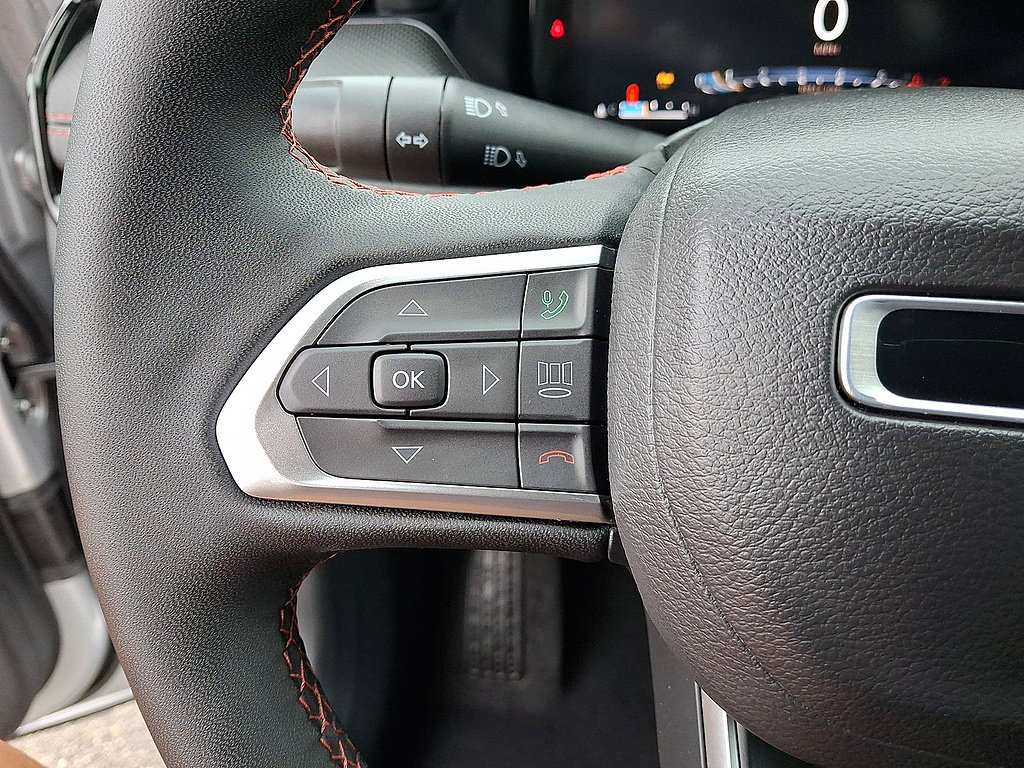 Certified 2024 Jeep Compass Trailhawk w/ Trailhawk Elite Group AWD/4WD image 17