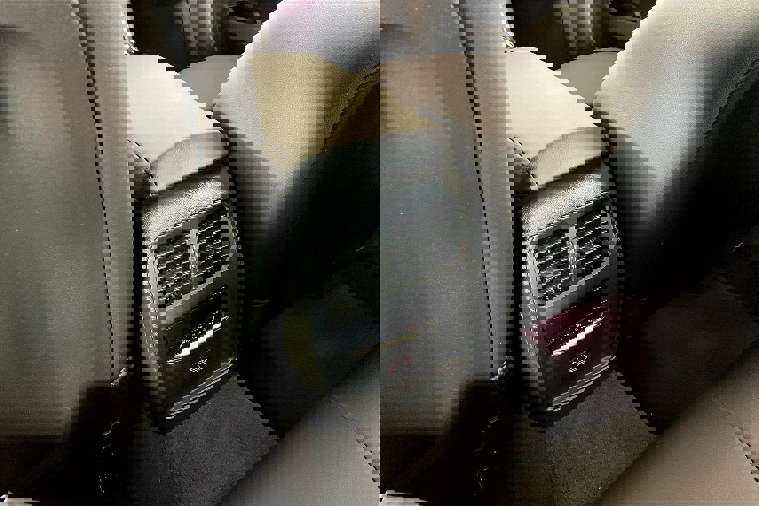 Certified 2024 BMW 330i xDrive Sedan w/ M Sport Package image 36