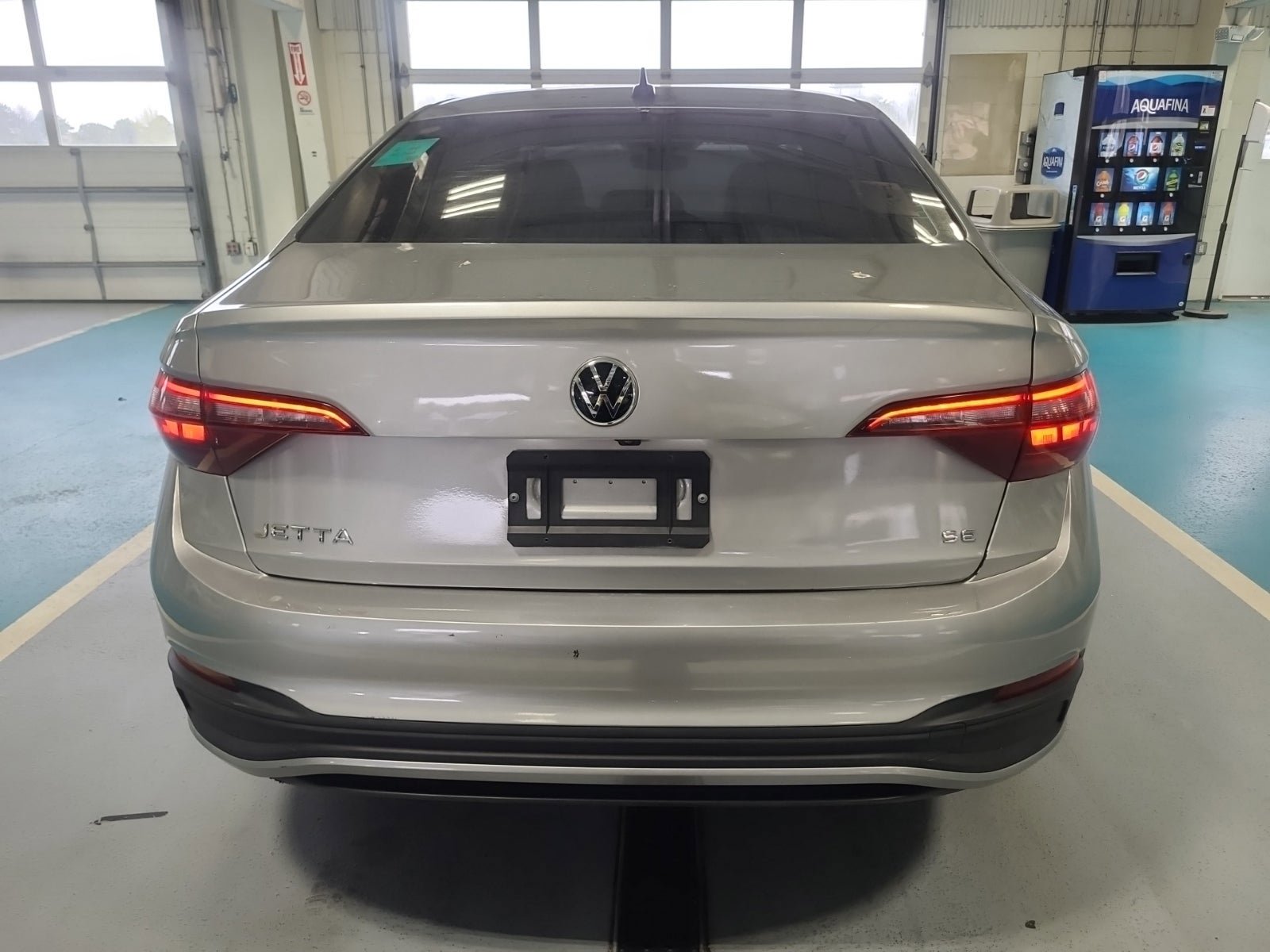 Used 2024 Volkswagen Jetta SE FWD image 7