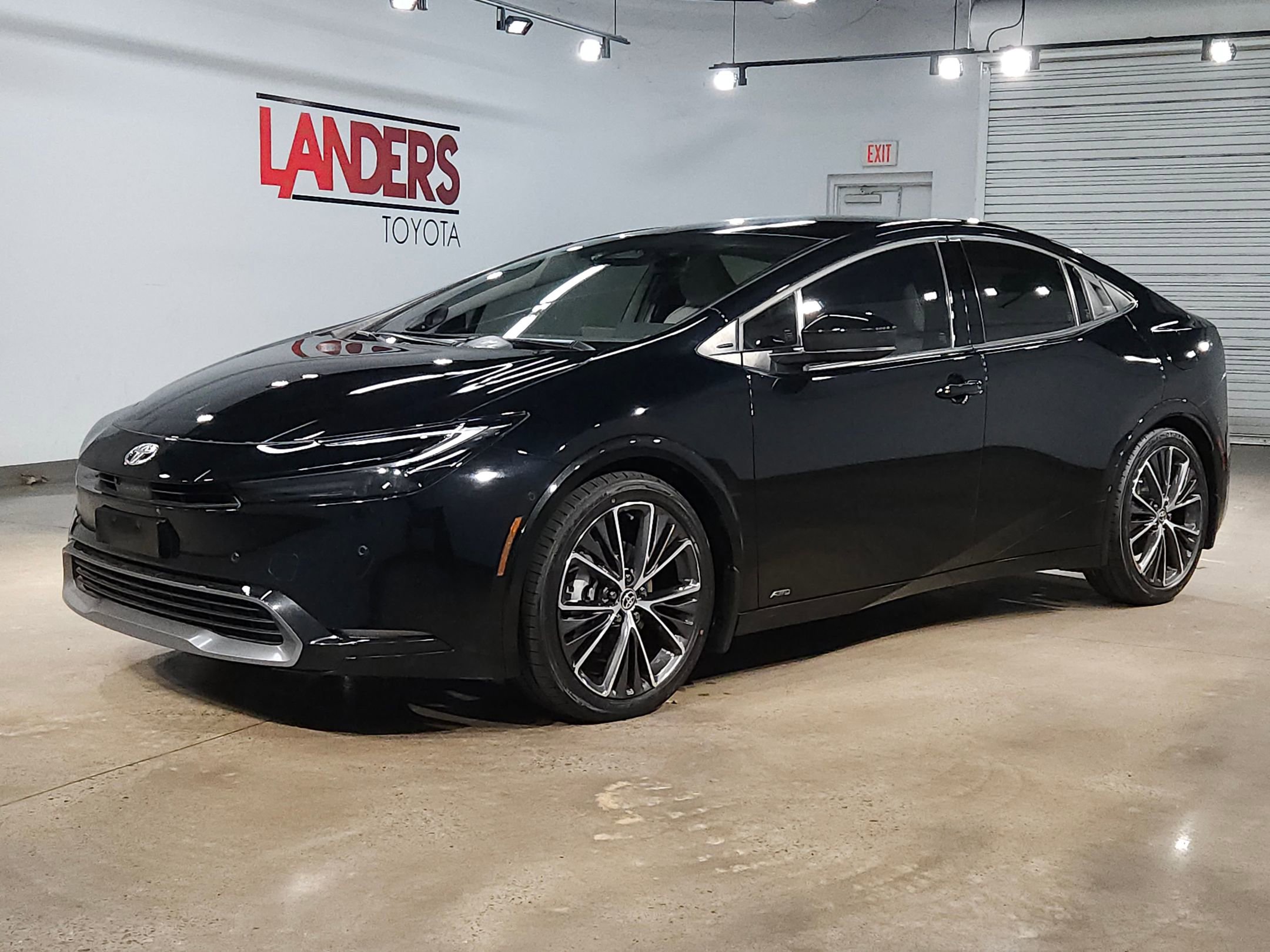 Used 2024 Toyota Prius Limited w/ Limited Premium Package image 3