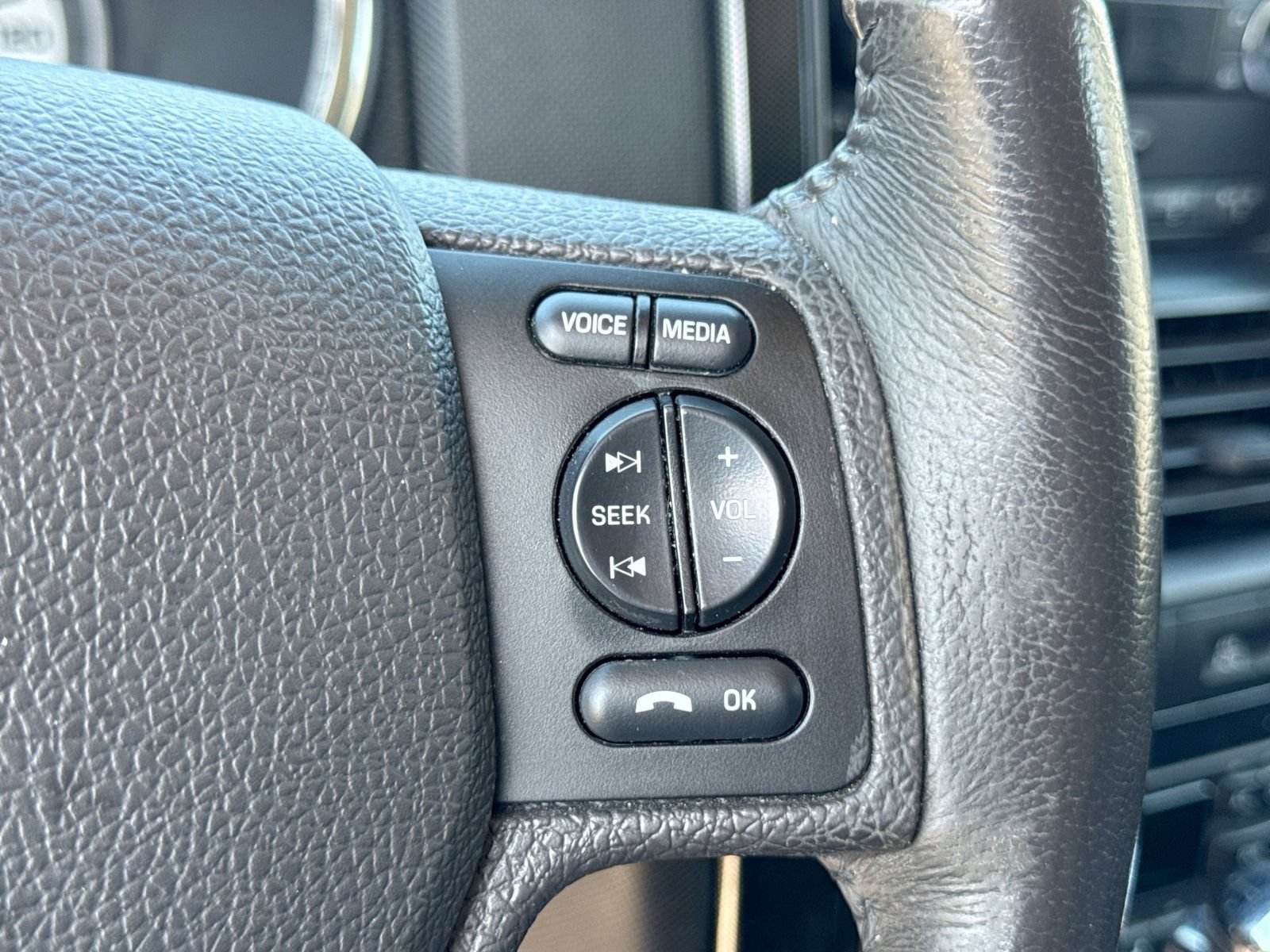 Used 2010 Ford Explorer Sport Trac Limited AWD/4WD image 24