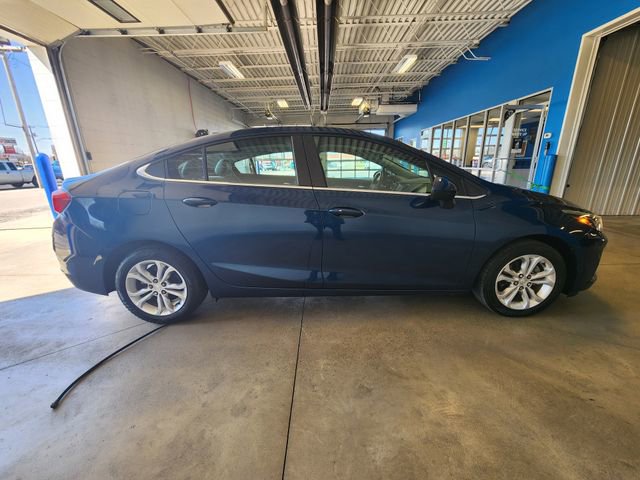 Certified 2019 Chevrolet Cruze LT w/ Sun And Sound Package image 5