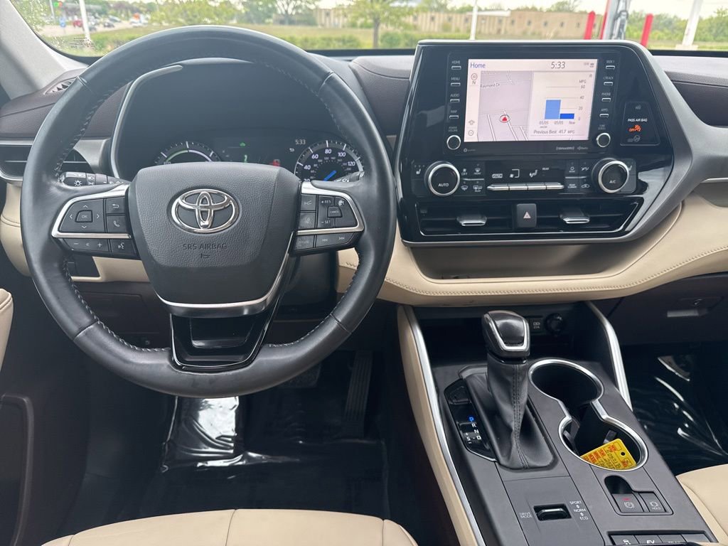 Used 2020 Toyota Highlander XLE AWD/4WD image 7