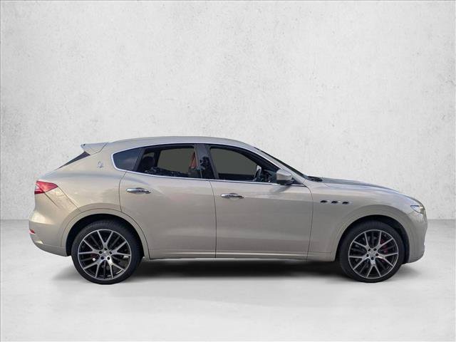 Used 2017 Maserati Levante S AWD/4WD image 2