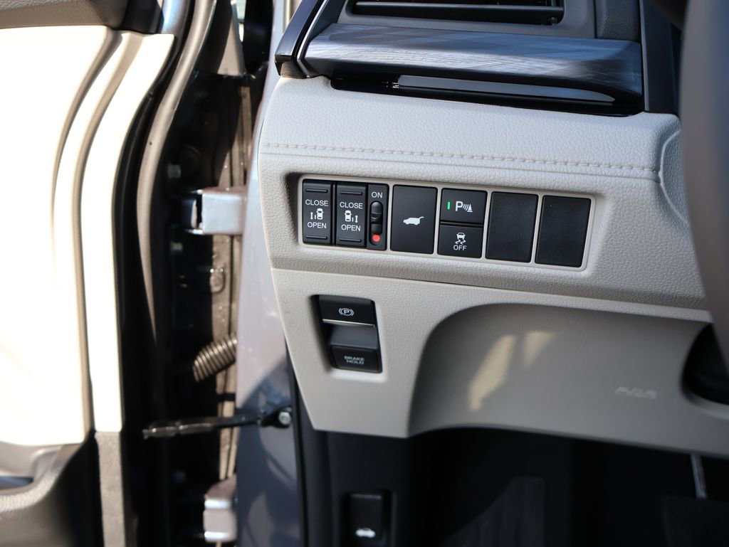 Certified 2026 Honda Odyssey Elite image 32
