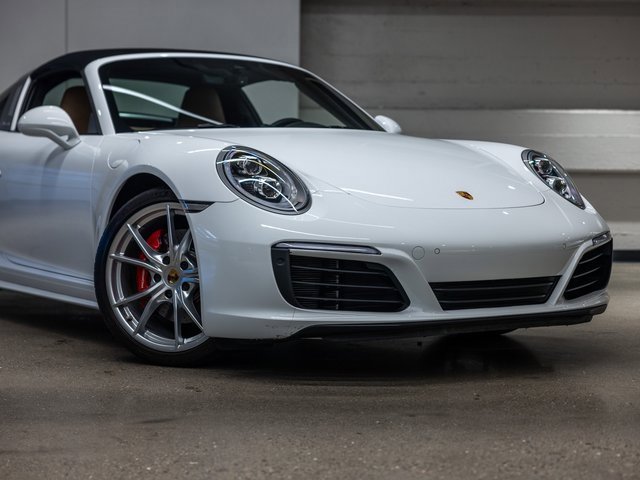 Used 2018 Porsche 911 Targa 4S image 9