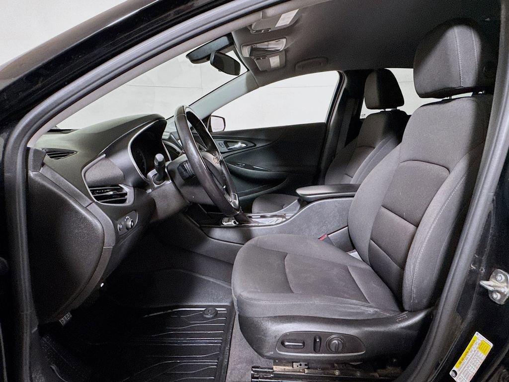 Used 2021 Chevrolet Malibu RS w/ LPO, Floor Liner Package FWD image 17