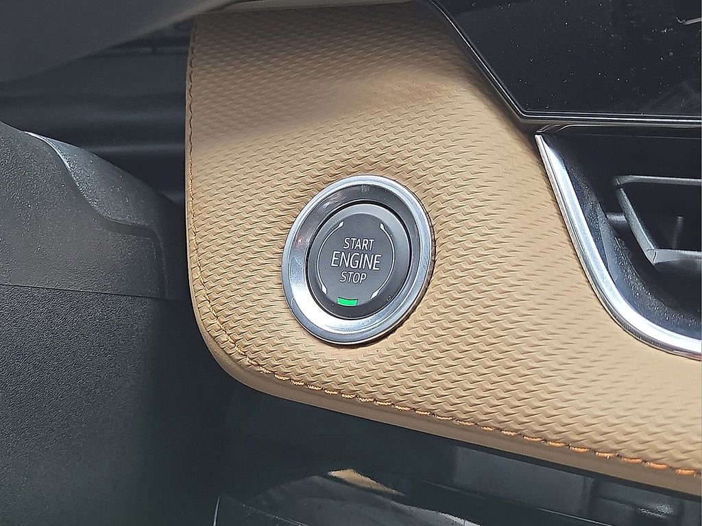 Used 2025 Chevrolet Equinox ACTIV w/ Convenience Package III image 31