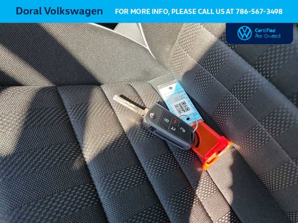 Certified 2023 Volkswagen Jetta Sport image 32