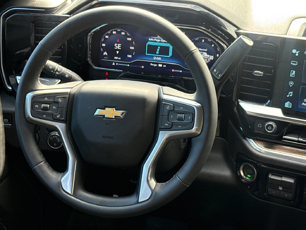 Used 2025 Chevrolet Silverado 1500 LT AWD/4WD image 14