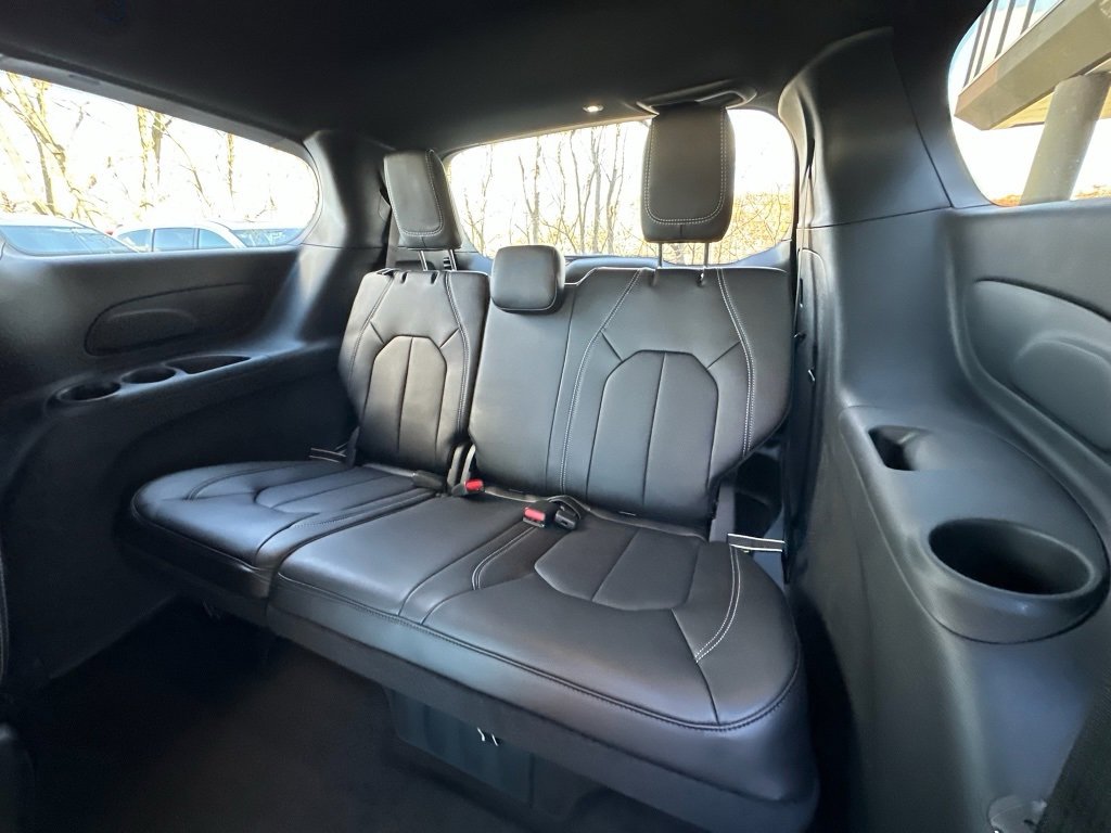 New 2026 Chrysler Pacifica Select image 20