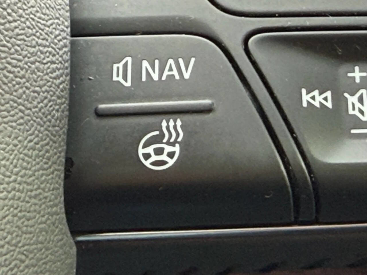 Used 2018 Audi Q5 2.0T Premium Plus w/ Premium Plus Package image 25