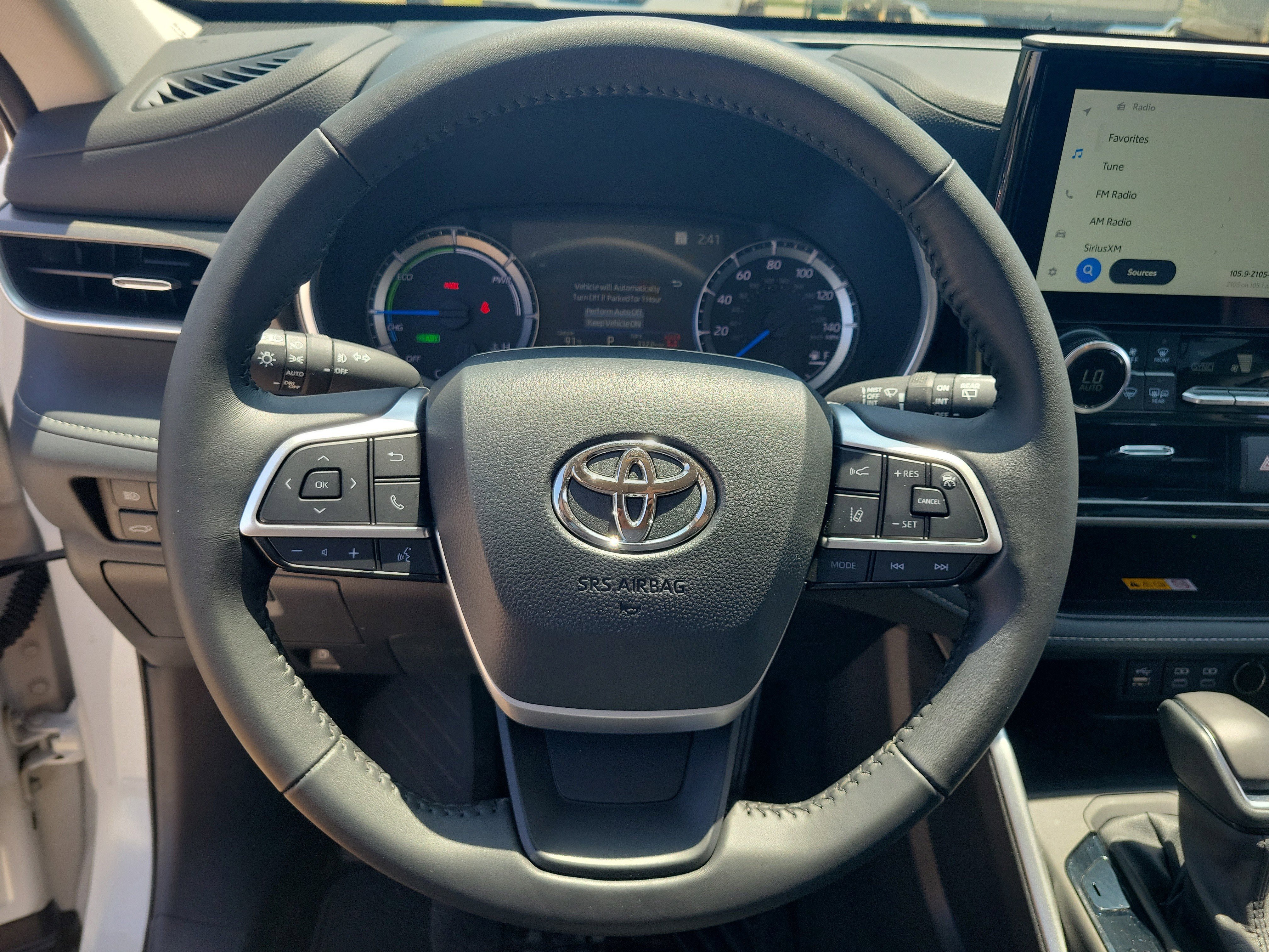 Used 2025 Toyota Highlander XLE AWD/4WD image 23