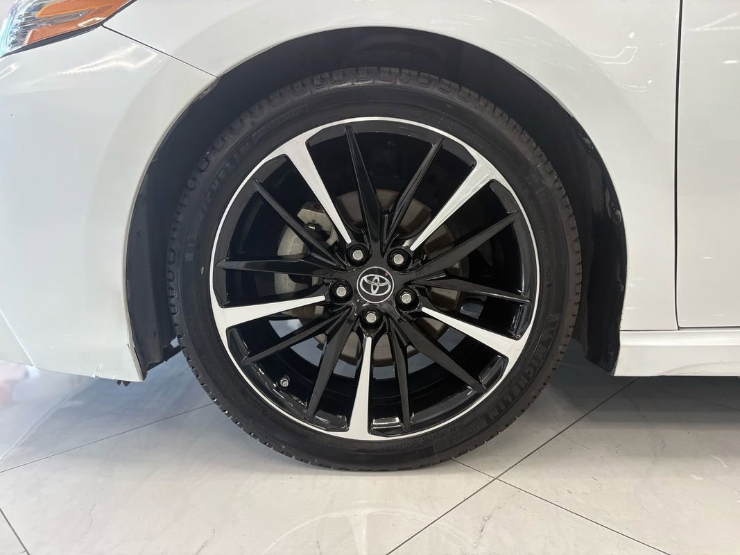 Used 2019 Toyota Camry XSE image 40