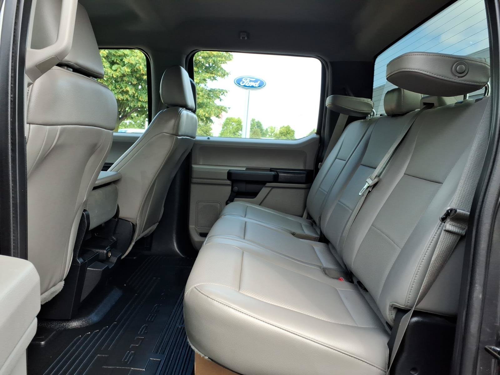 Used 2017 Ford F250 XL AWD/4WD image 5