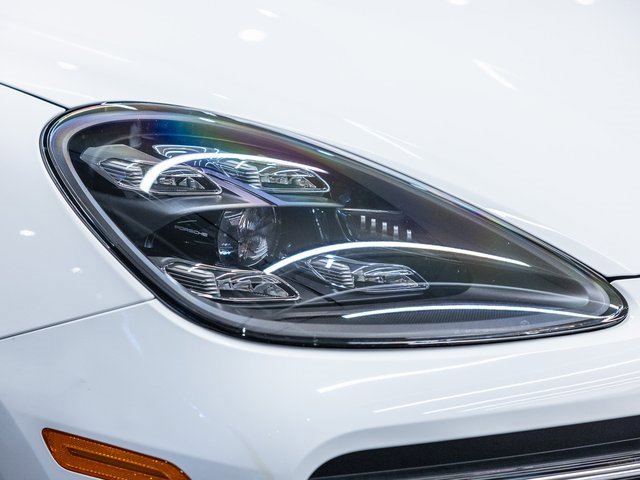 Certified 2023 Porsche Cayenne Platinum Edition w/ Premium Package Plus image 14