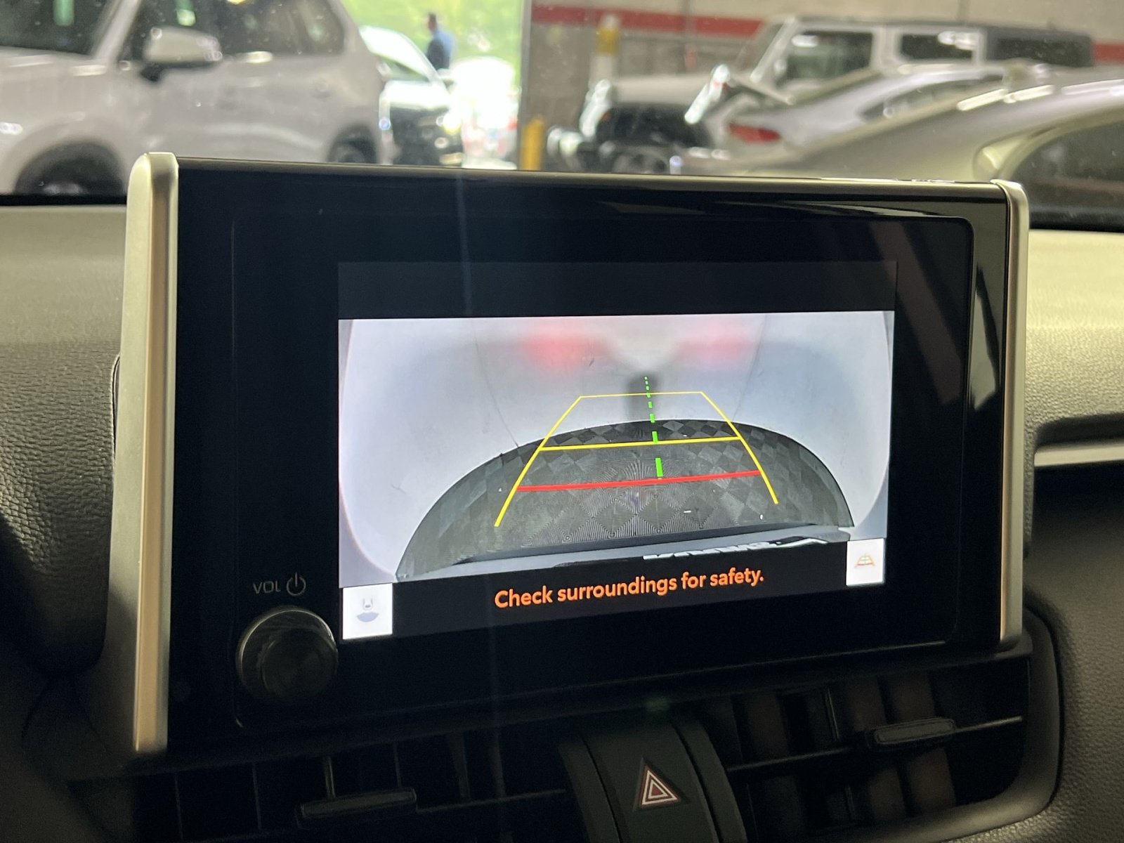 Used 2025 Toyota RAV4 XLE AWD/4WD image 19