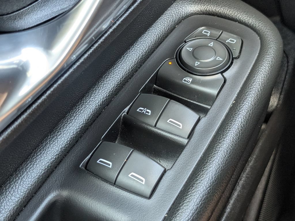 Used 2024 GMC Terrain SLE AWD/4WD image 22