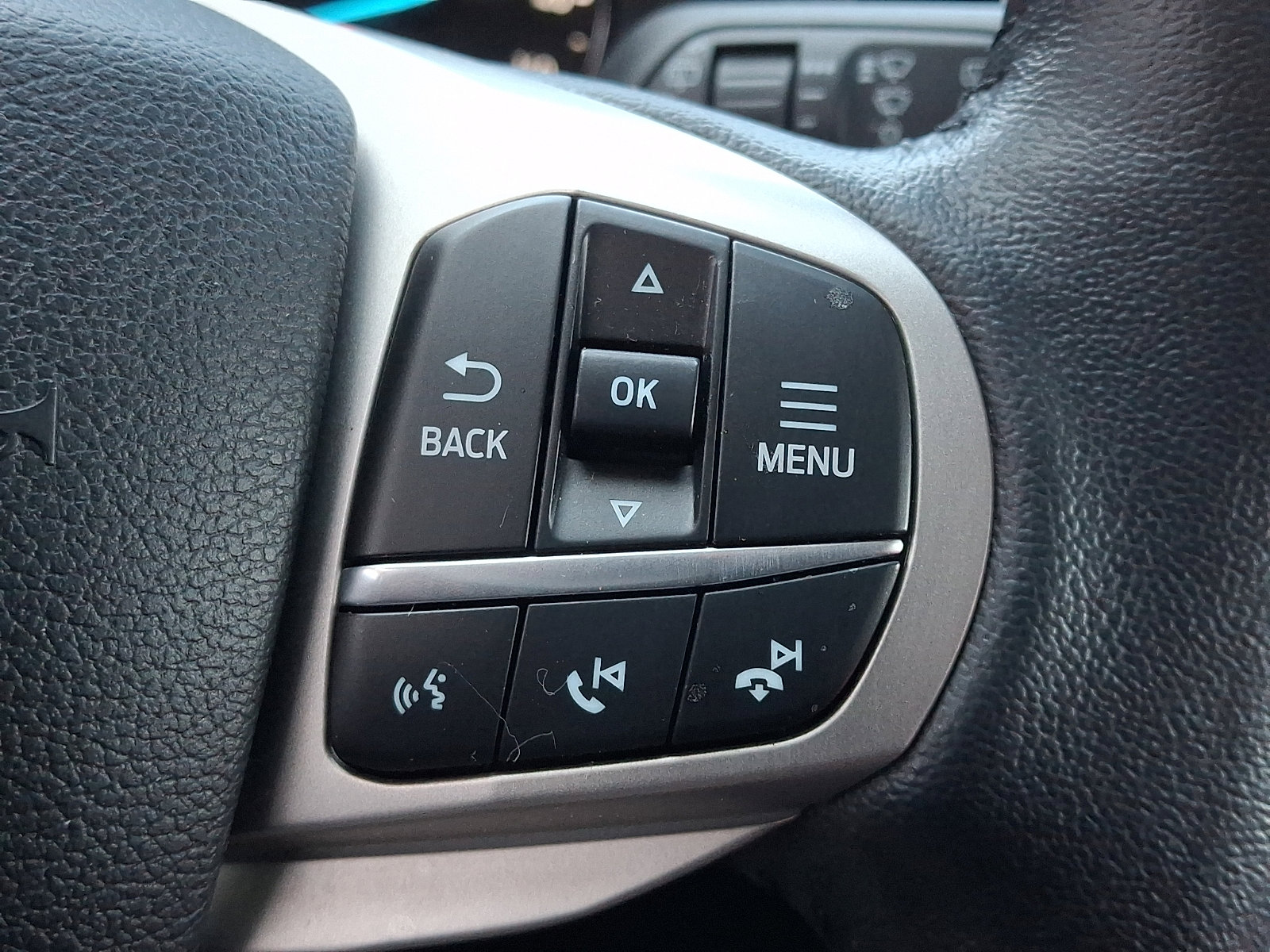 Certified 2021 Ford Explorer XLT image 24