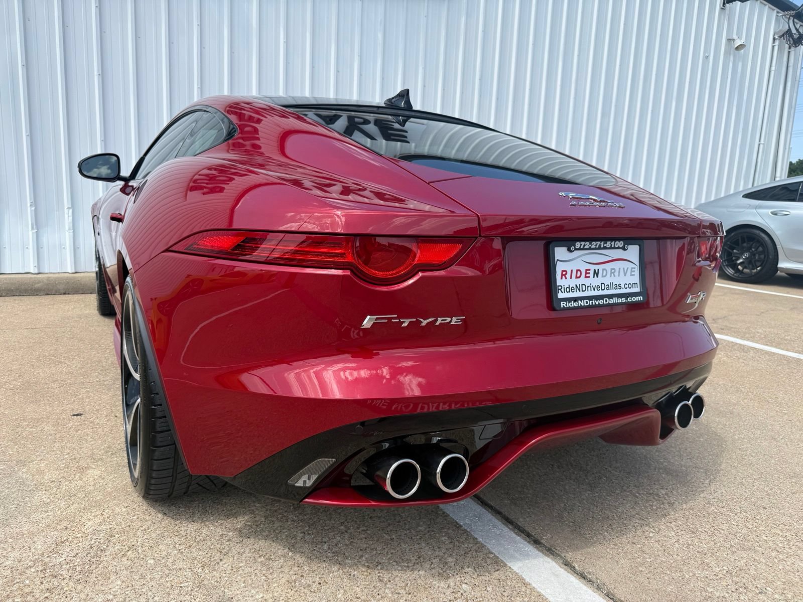 Used 2016 Jaguar F-TYPE R AWD/4WD image 4
