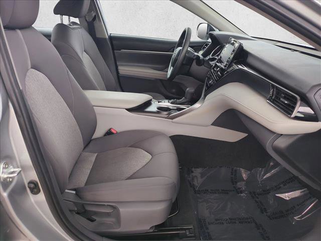 Used 2021 Toyota Camry LE image 21