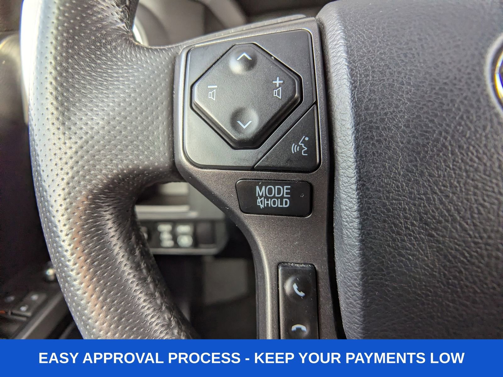 Used 2017 Toyota Tacoma TRD Off-Road w/ Tow Package (A/T) image 33