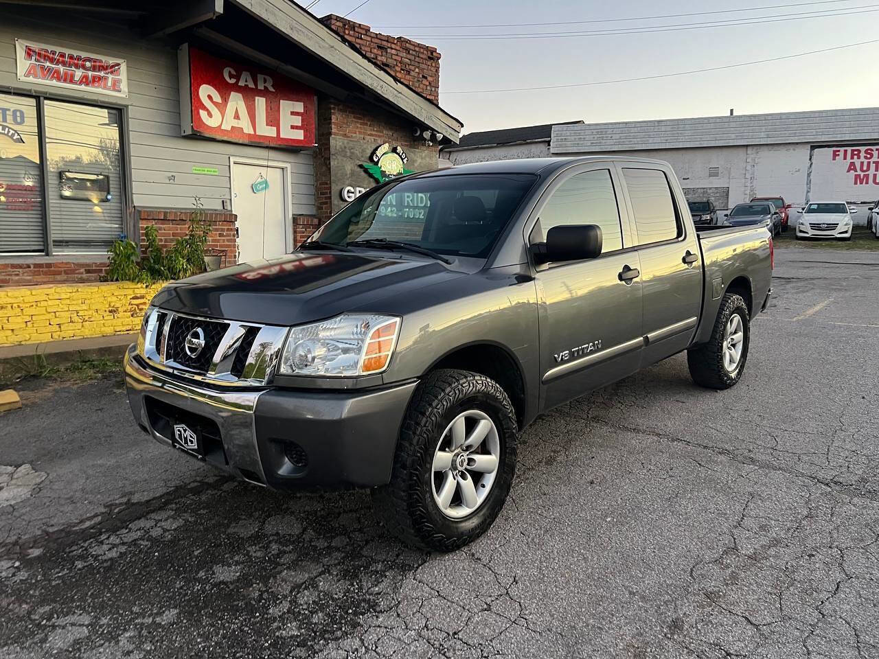 Used 2008 Nissan Titan SE image 1