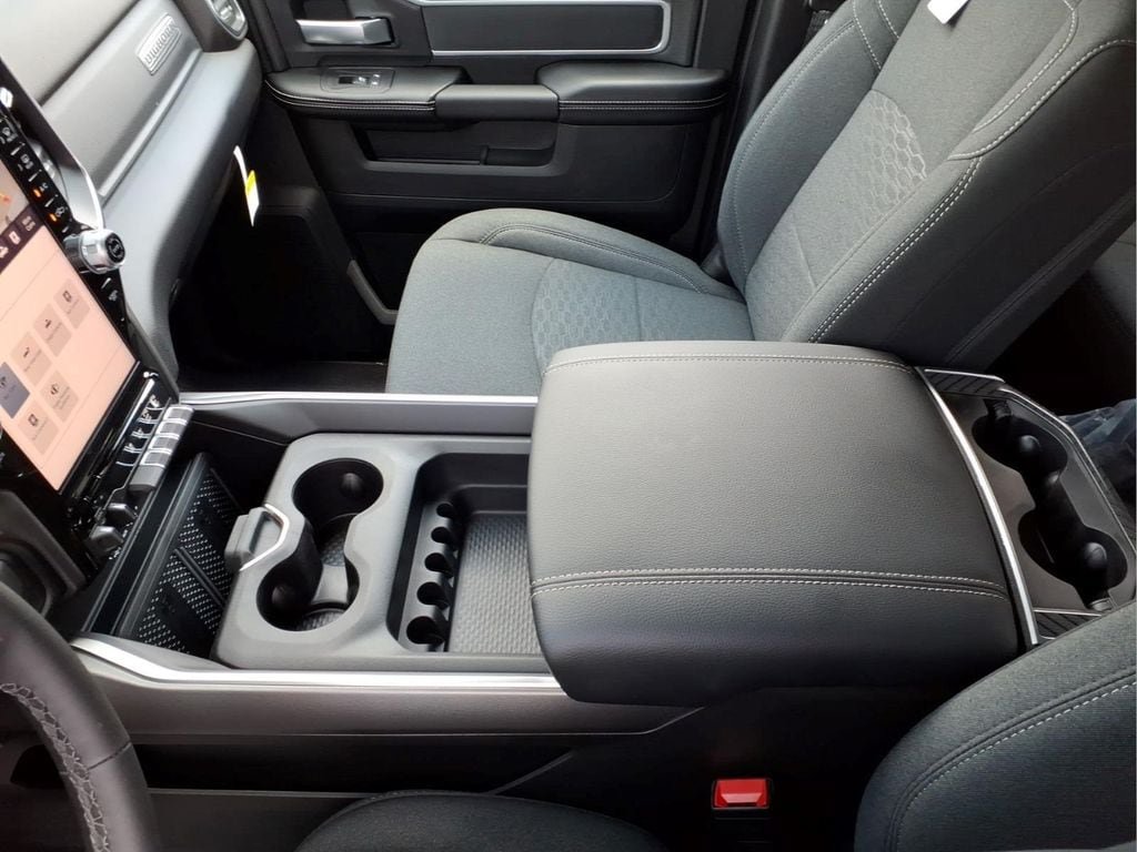 New 2026 RAM 2500 Big Horn AWD/4WD image 14