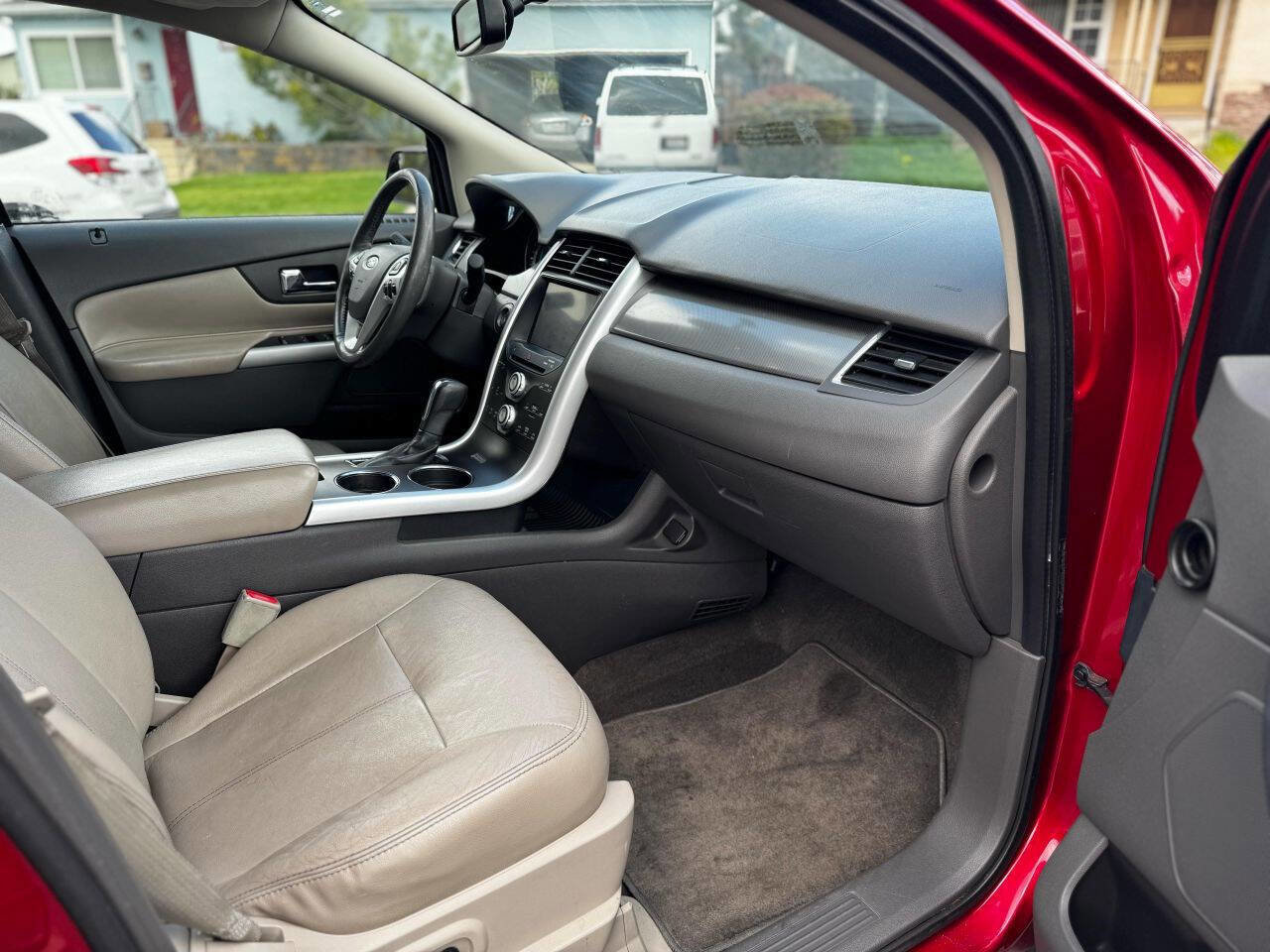 Used 2012 Ford Edge SEL image 30