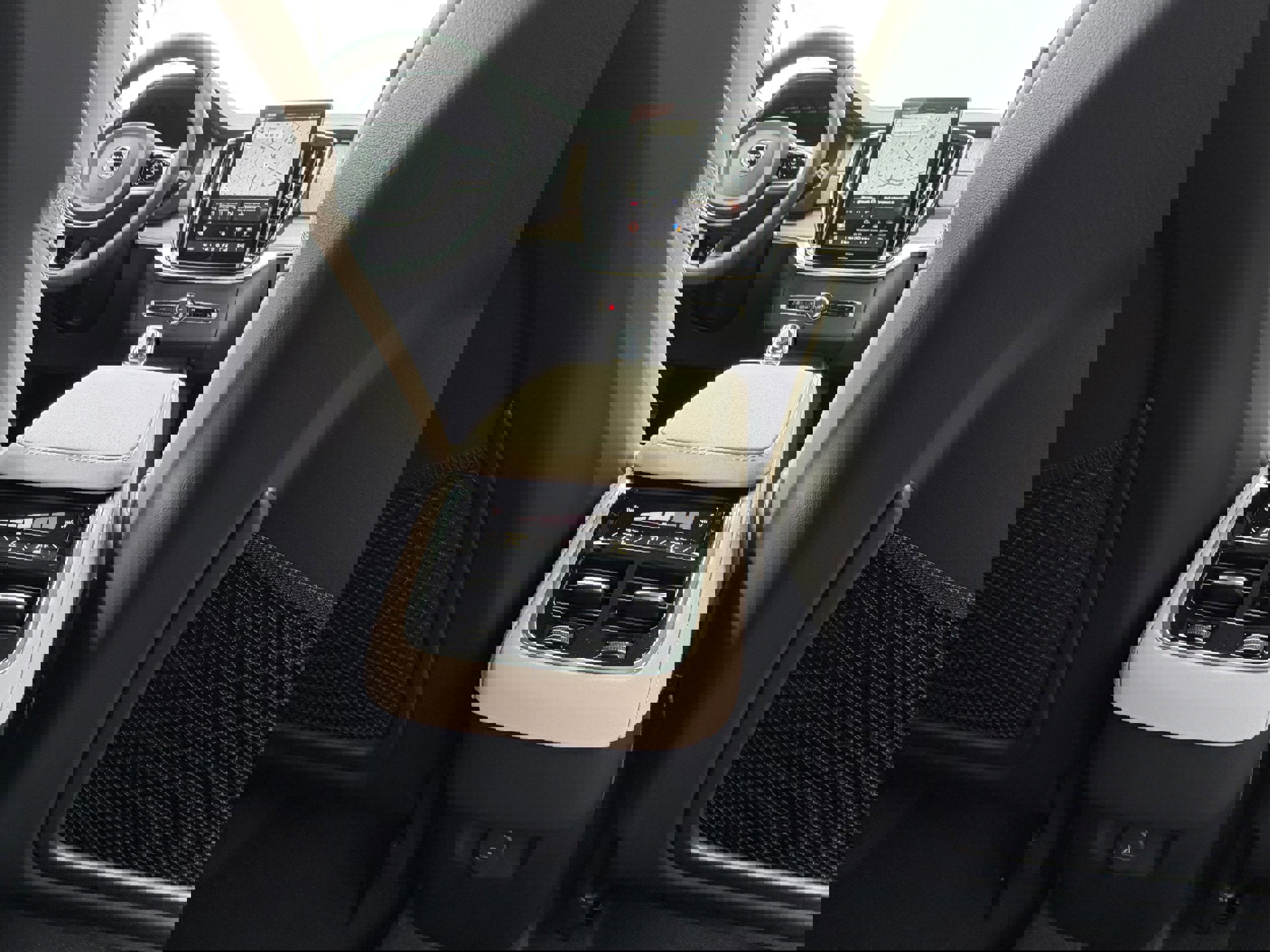 New 2026 Volvo XC90 B6 Plus w/ Protection Package Premier image 12