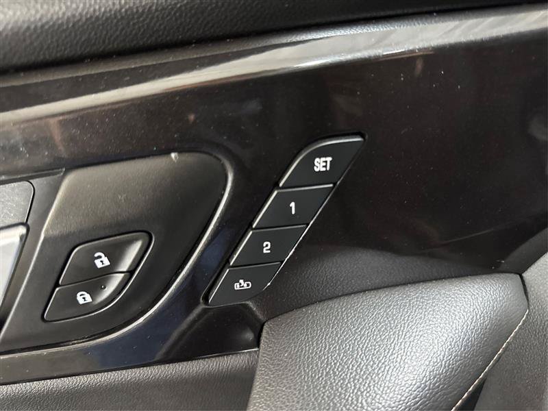 Used 2019 Chevrolet Blazer Premier w/ Sun and Wheels Package AWD/4WD image 22