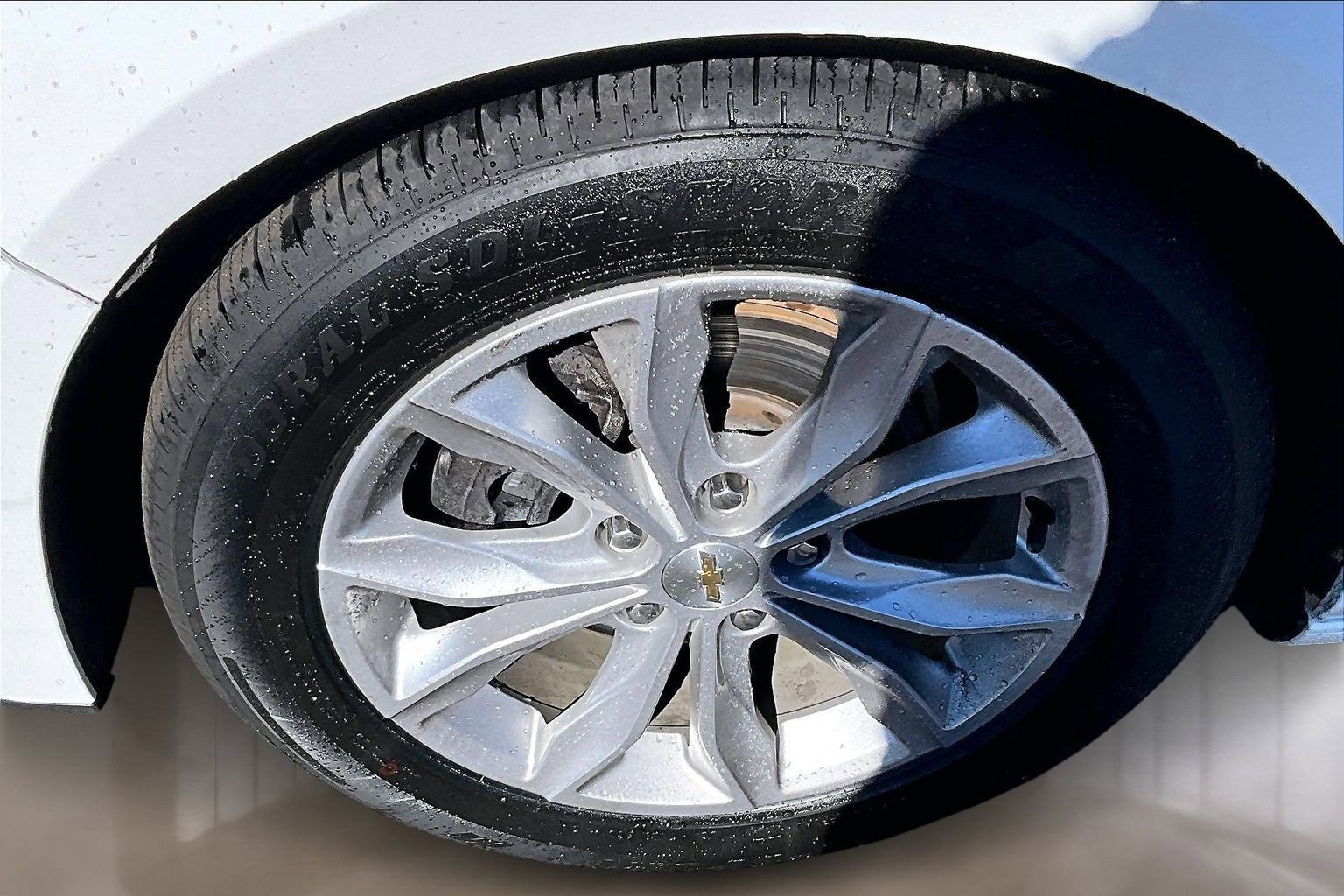 Used 2023 Chevrolet Malibu LT image 33