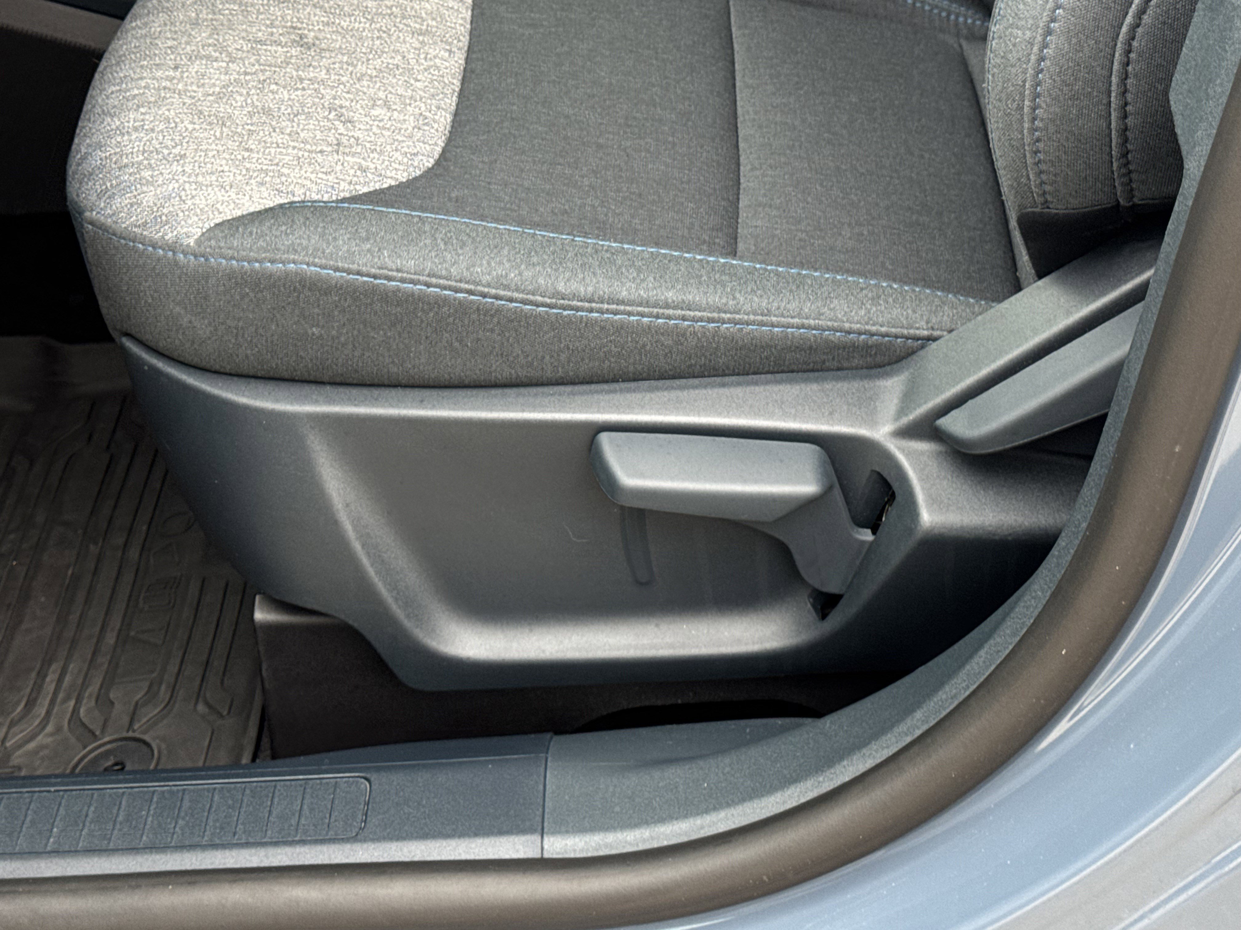 Used 2025 Ford Maverick XLT image 15