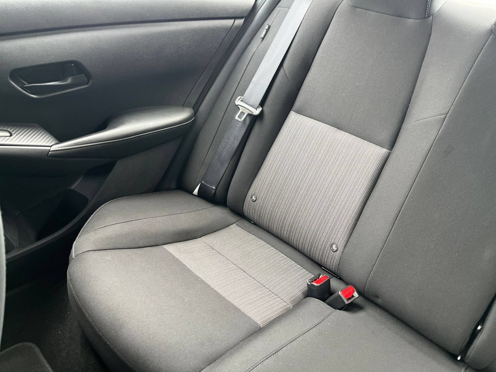 Used 2025 Nissan Sentra SV FWD image 44