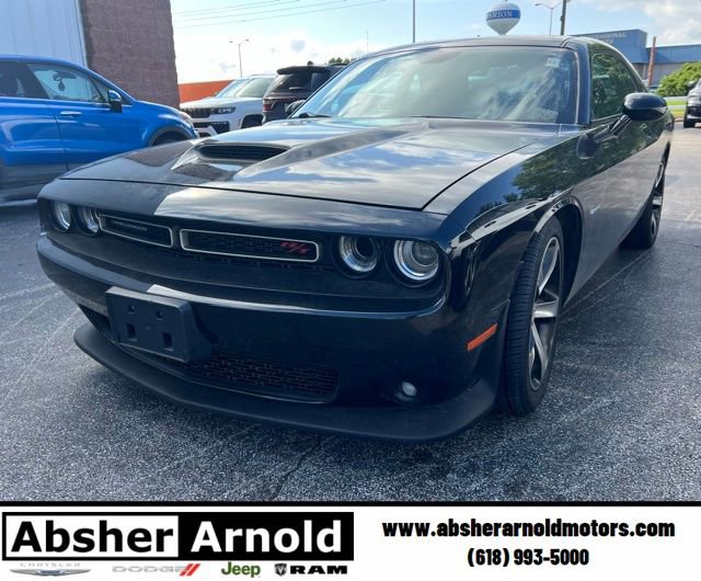 Used 2019 Dodge Challenger R/T w/ Driver Convenience Group RWD image 1