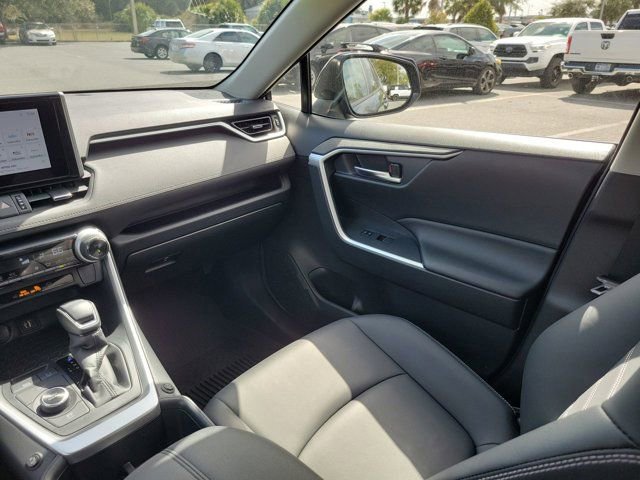 Used 2025 Toyota RAV4 XLE Premium image 23