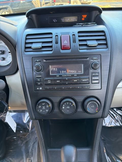 Used 2014 Subaru Impreza 2.0i Premium w/ All-Weather Package w/CVT image 17