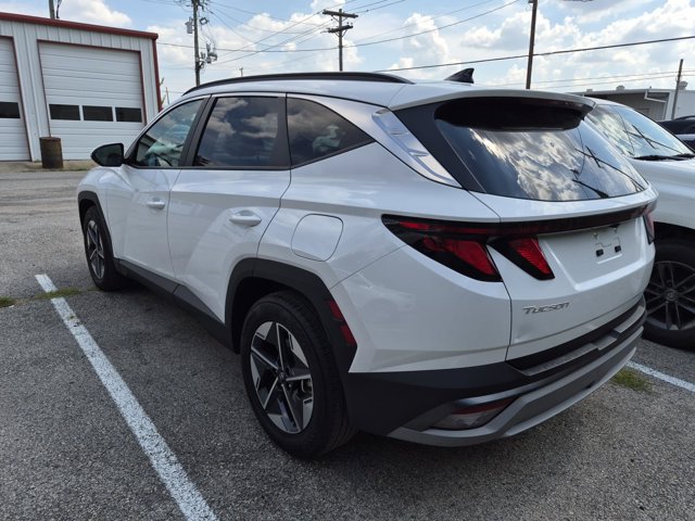 Used 2025 Hyundai Tucson SEL FWD image 6