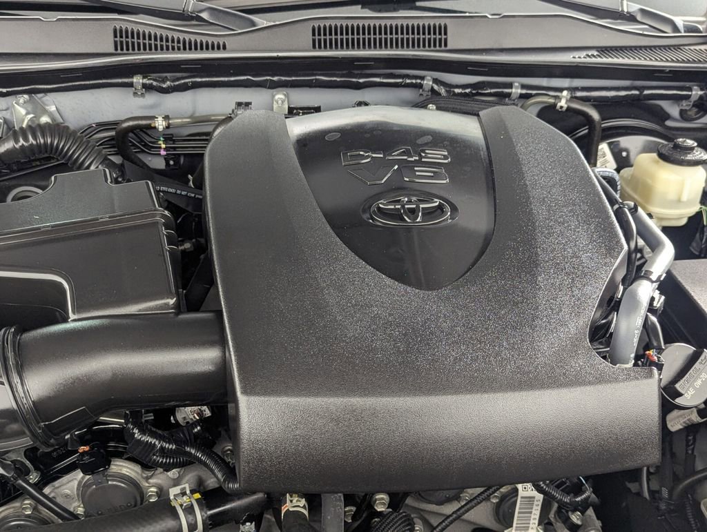 Used 2021 Toyota Tacoma TRD Off-Road image 12