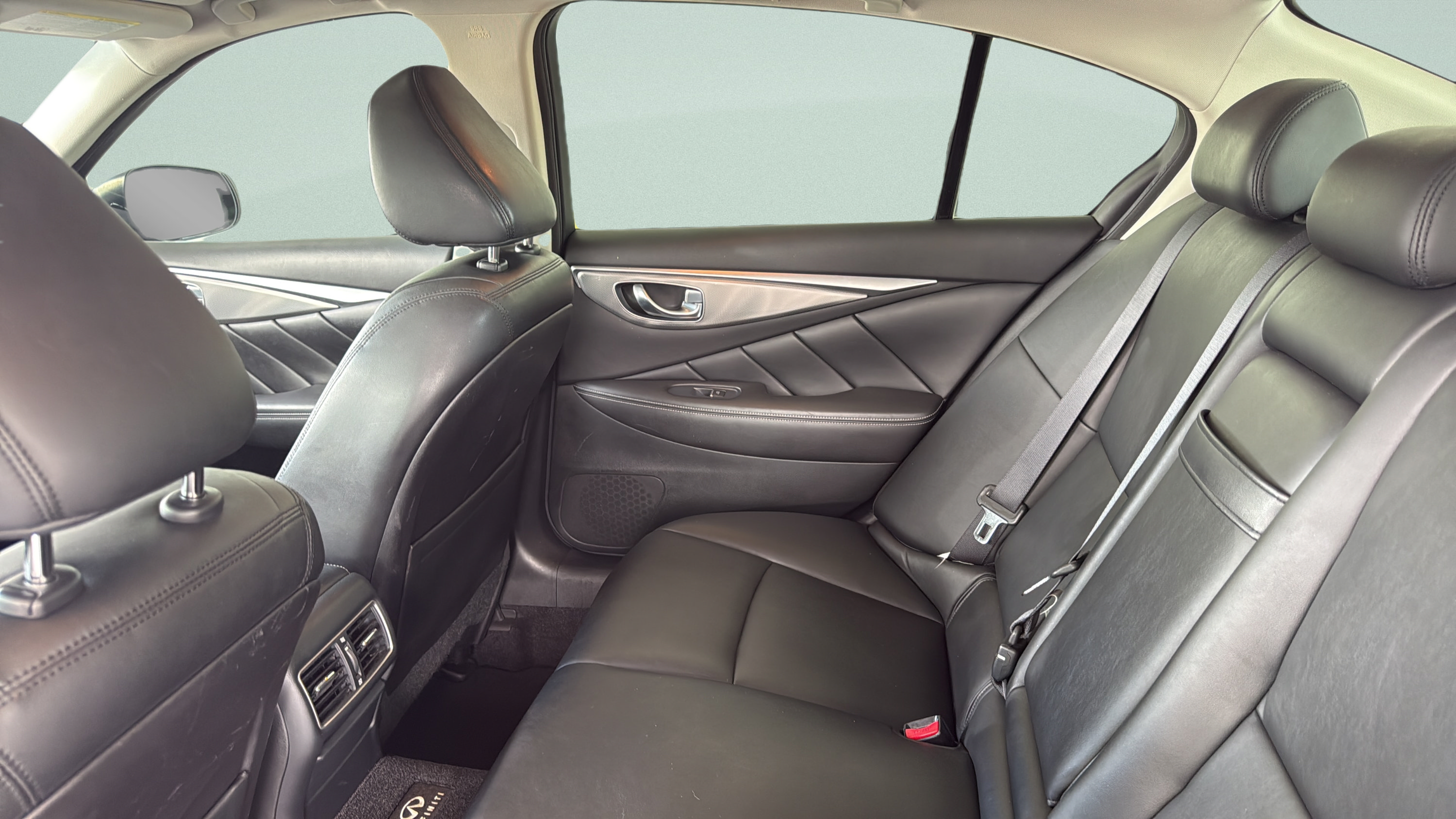 Used 2015 INFINITI Q50 Premium w/ Navigation Package RWD image 20