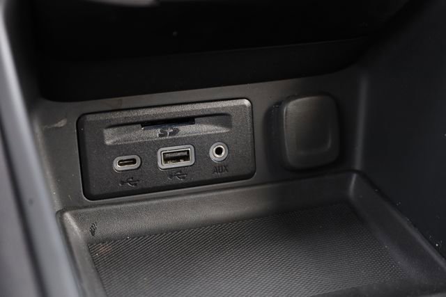 Used 2024 GMC Terrain SLT image 20
