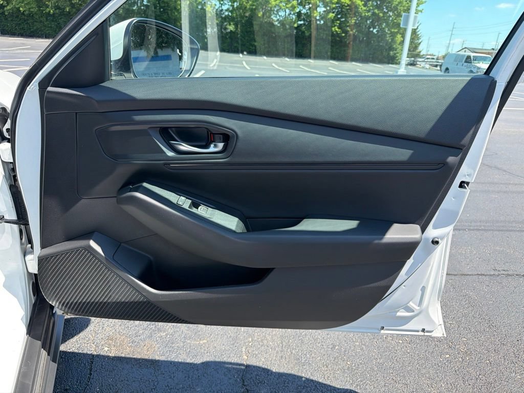 Certified 2024 Honda Accord EX image 25