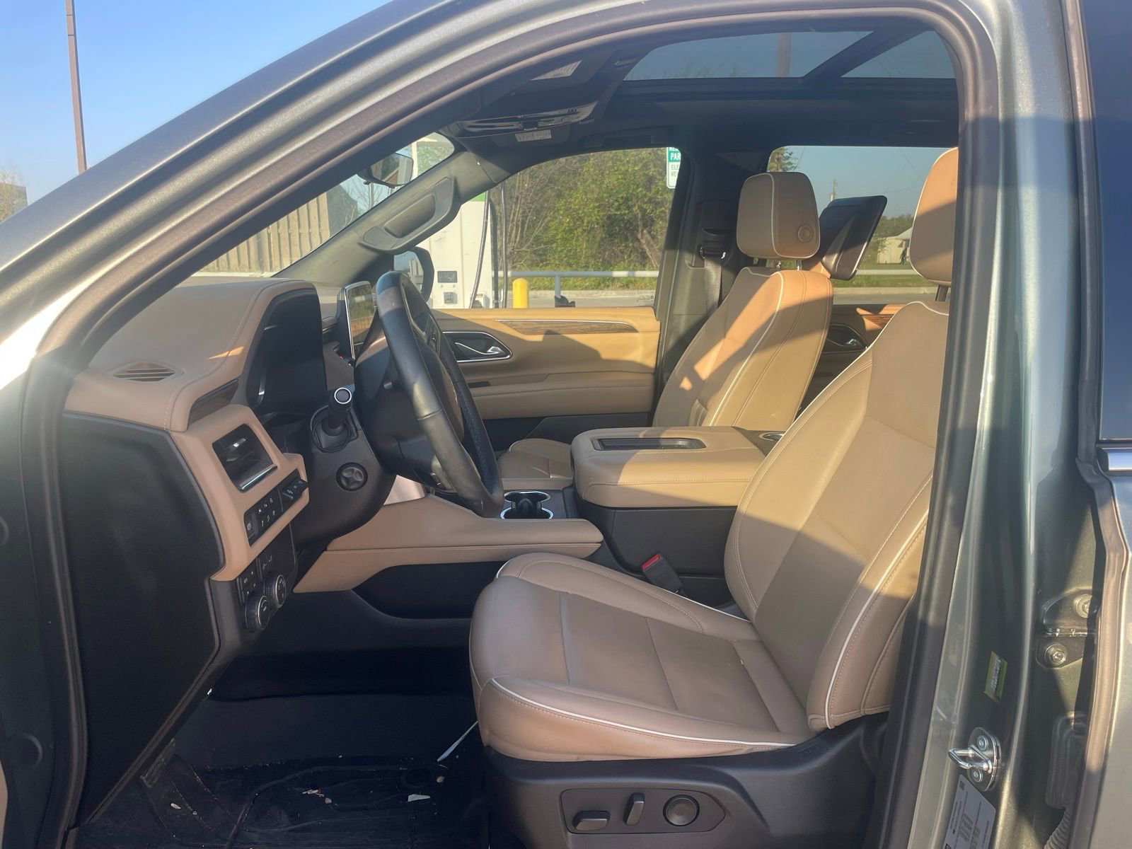 Used 2023 Chevrolet Tahoe Premier w/ Premium Package 2 image 11