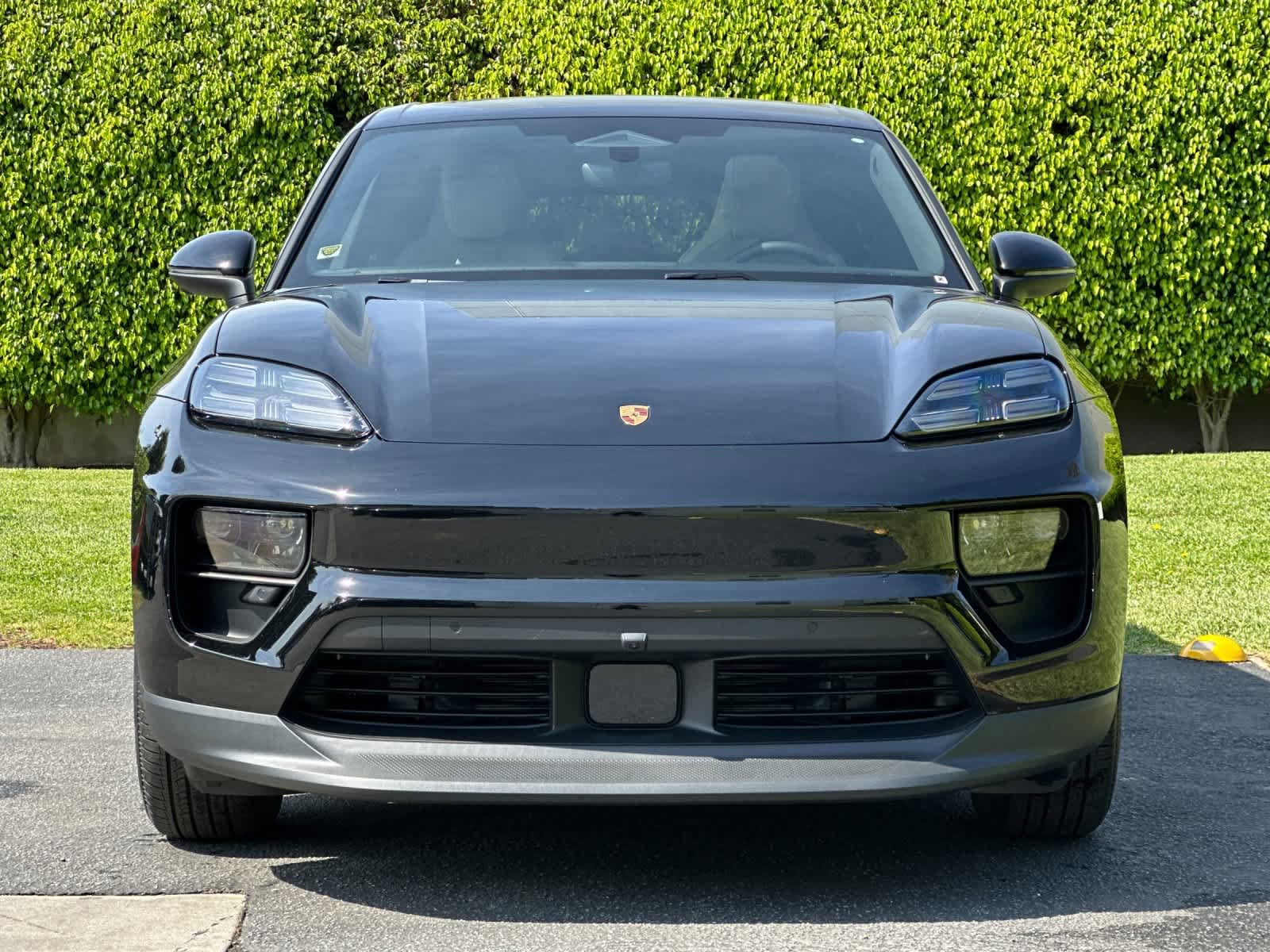 New 2026 Porsche Macan Electric RWD image 11