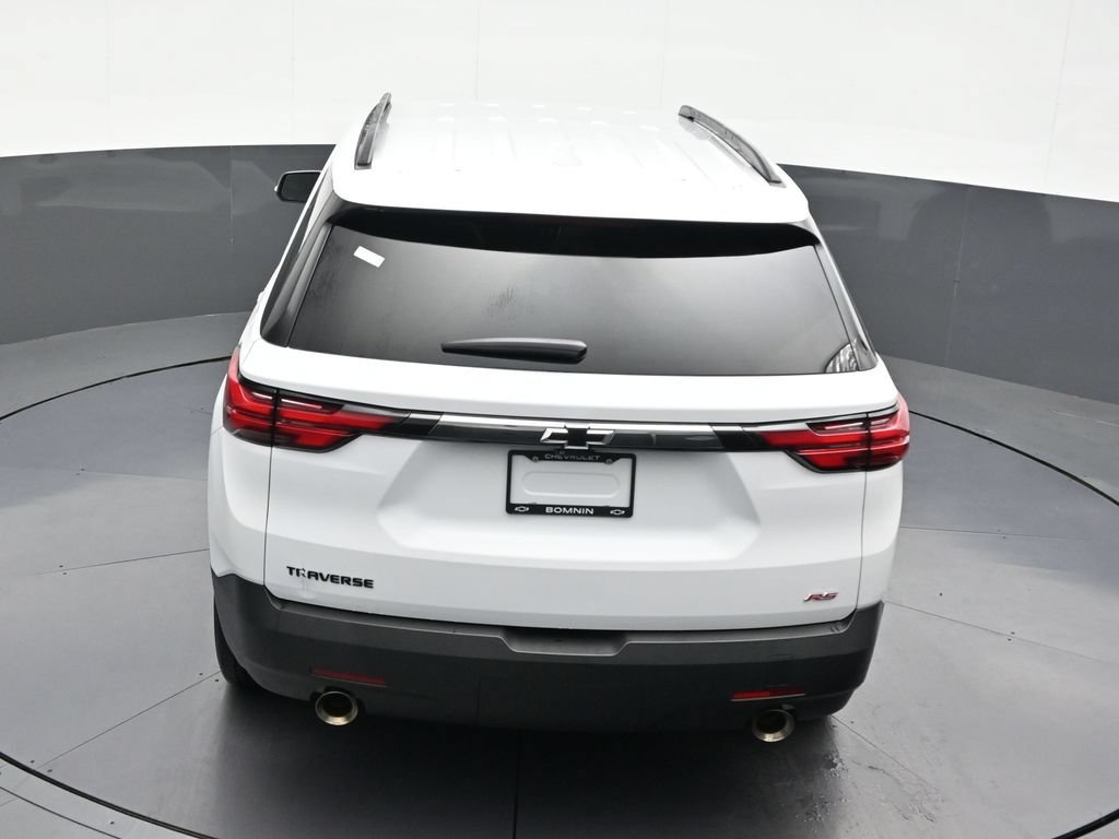 Used 2023 Chevrolet Traverse RS FWD image 19
