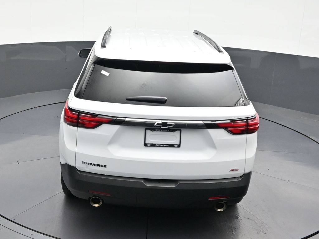 Used 2023 Chevrolet Traverse RS FWD image 19