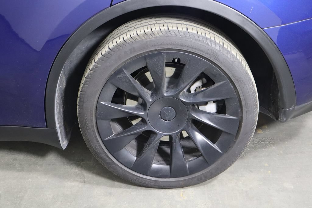 Used 2023 Tesla Model Y Long Range AWD/4WD image 42