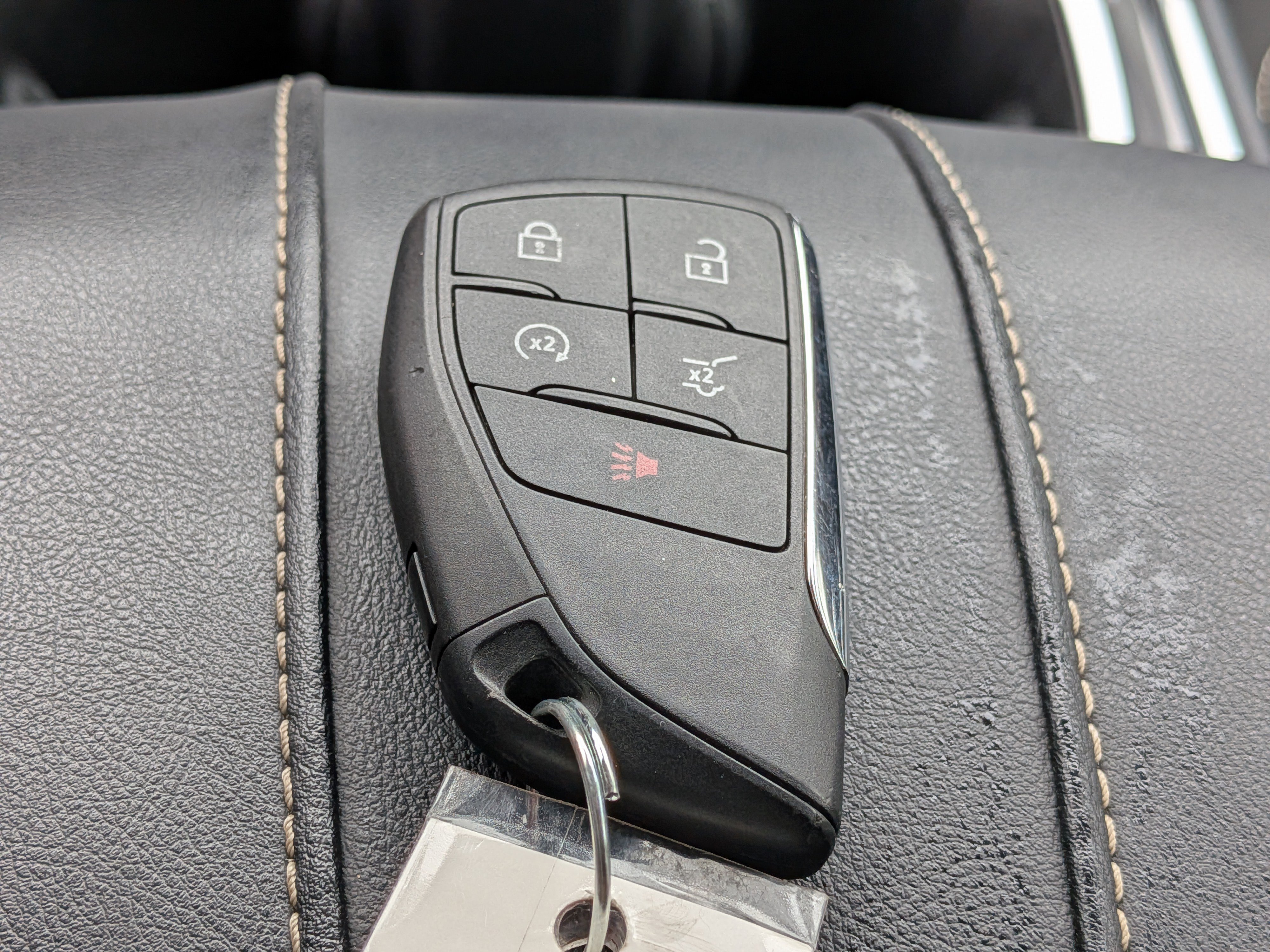 Used 2025 GMC Acadia Elevation FWD image 35