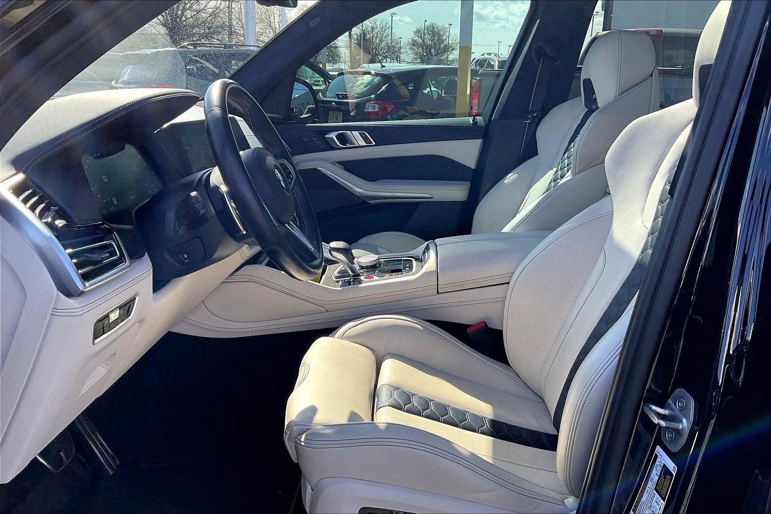 Used 2022 BMW X5 M w/ Competition Package 2 image 8